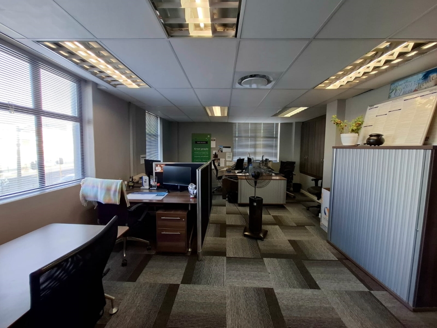 To Let commercial Property for Rent in Rondebosch Western Cape